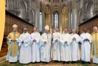 Dimanche 6 octobre : célébration de l’ordination de six diacres permanents